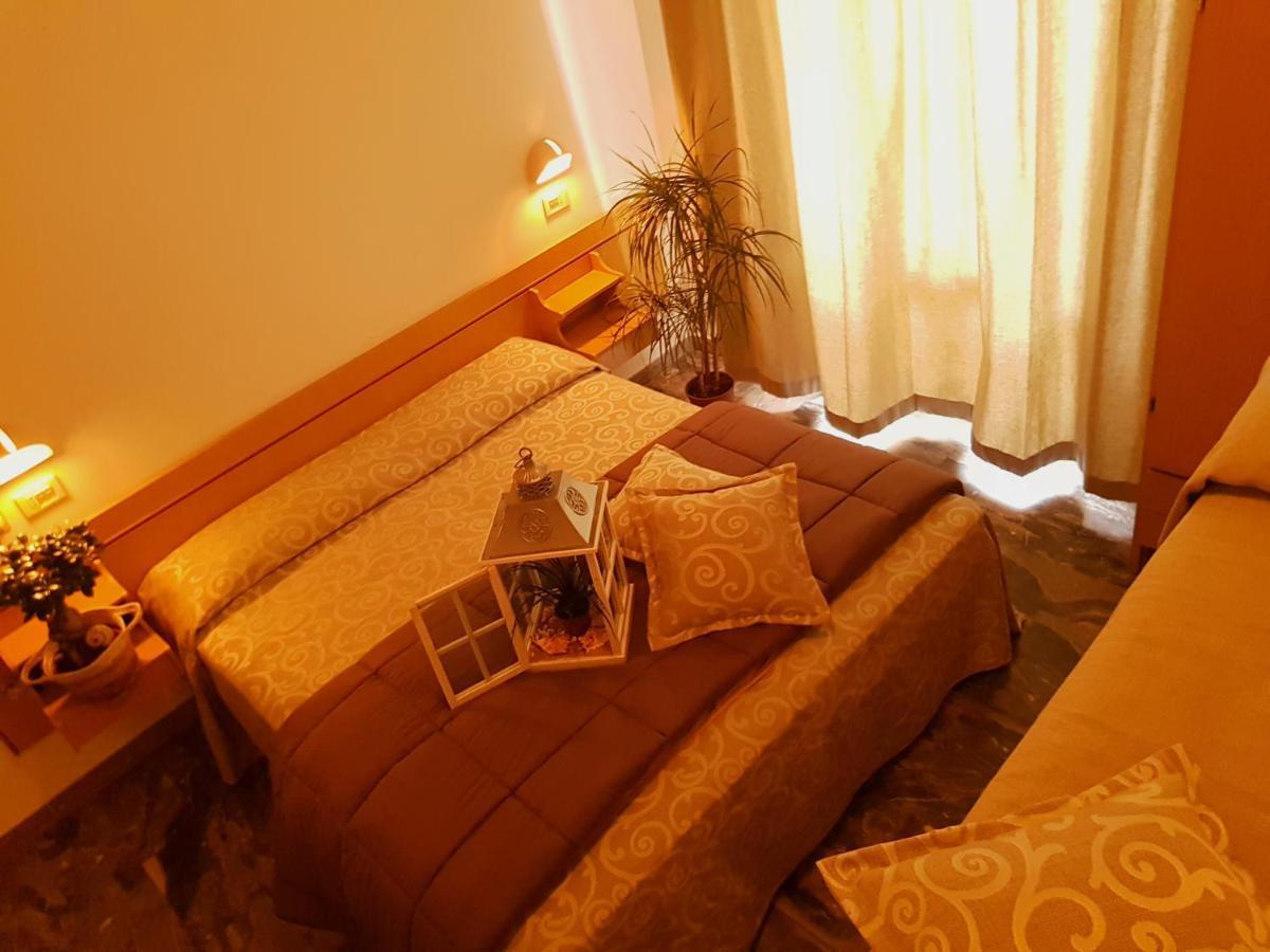 Hotel Romantica Rimini Eksteriør billede