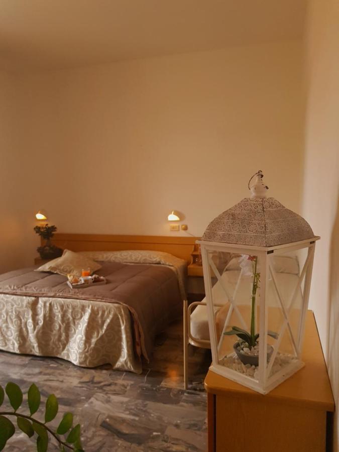 Hotel Romantica Rimini Eksteriør billede