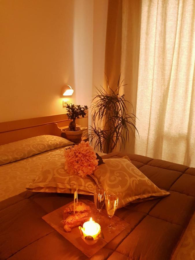 Hotel Romantica Rimini Eksteriør billede