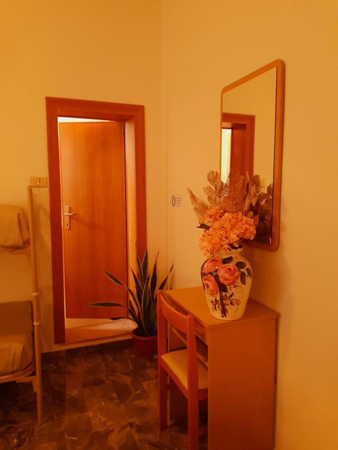 Hotel Romantica Rimini Eksteriør billede