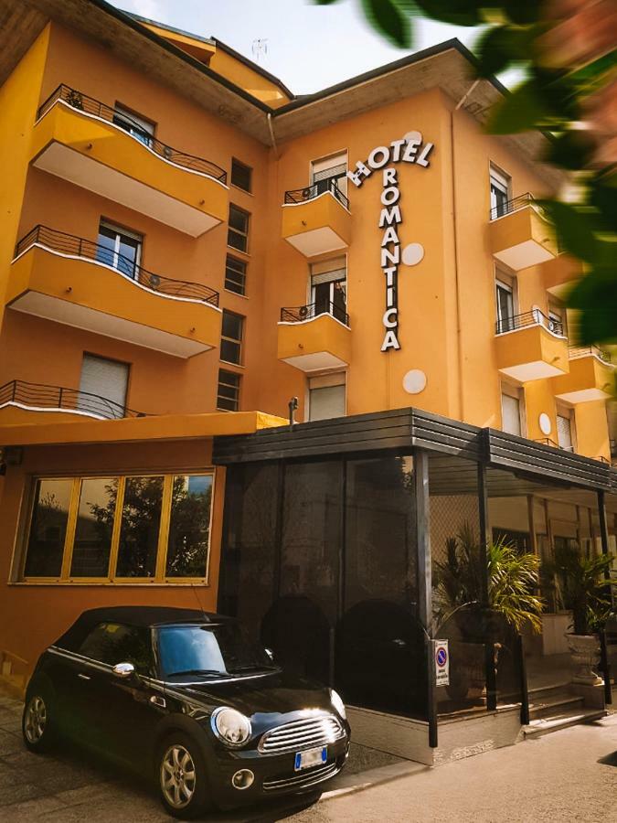Hotel Romantica Rimini Eksteriør billede