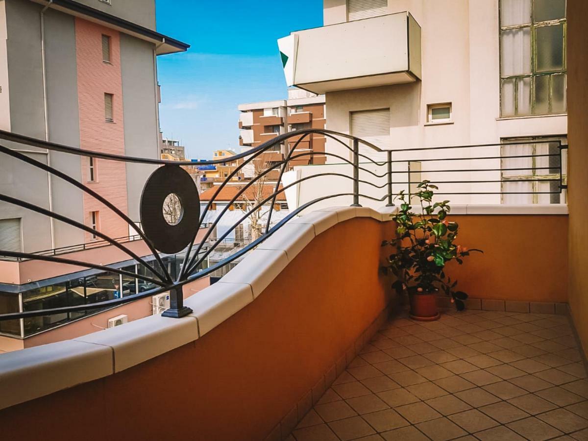 Hotel Romantica Rimini Eksteriør billede