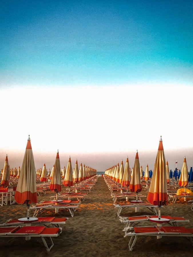 Hotel Romantica Rimini Eksteriør billede